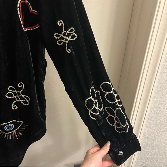 NWT Kyla Seo Wrenley Velvet Embroidered Long Sleeve Button Down Shirt Size Small - Picture 10 of 14